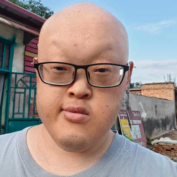28岁岁山东单身帅哥 - 佛山吉缘网